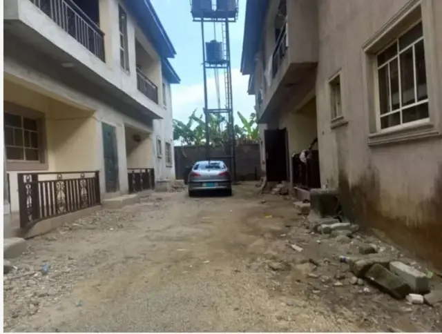 Ọgbà inú ilé tí Adaolisa ń gbé ní Port Harcourt