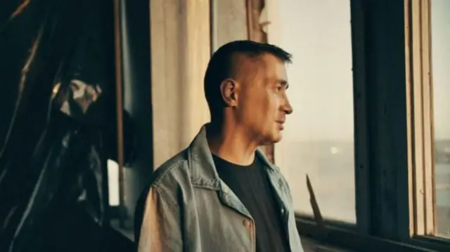 
lya, ambaye alizungumza na BBC kutoka eneo lisilojulikana, anasema alishuhudia wenzake wanne wakiuawa kwa kupigwa risasi karibu na mmoja wa makamanda.