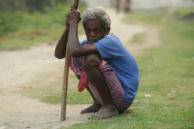 குத்த வைத்து அமர்வது உடல் ஆரோக்கியத்தை மேம்படுத்த உதவுமா? எப்படி?