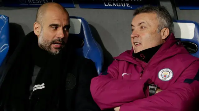 دومنک تورنت از ابتدای دوران مربیگری پپ گواردیولا در تیم دوم بارسلونا در سال ۲۰۰۷ دستیار او بود. آنها با هم در یازده سال ۲۴ جام کسب کردند