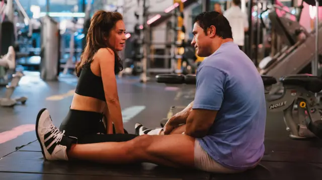 "Dağıdıcı" (The Smashing Machine)