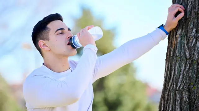 ડિહાઇડ્રેશન, ઉનાળો, ગરમી, ગુજરાત, ઝાડા થઈ જવા, ચક્કર આવવા, અસહ્ય ગરમી, બીબીસી ગુજરાતી, 