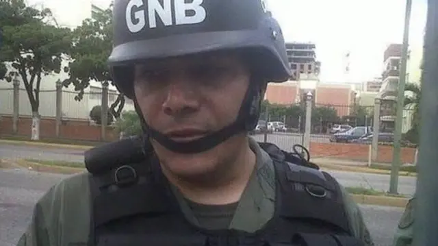 Rafael Quero Silva vistiendo su uniforme verde oliva de la Guardia Nacional.