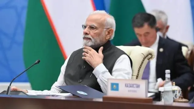 नरेंद्र मोदी