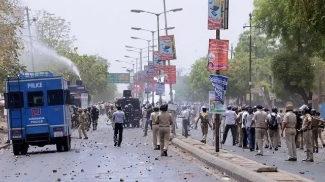 બીબીસી ગુજરાતી પાટીદાર અનામત આંદોલન કરસનભાઈ પટેલ હાર્દિક પટેલ