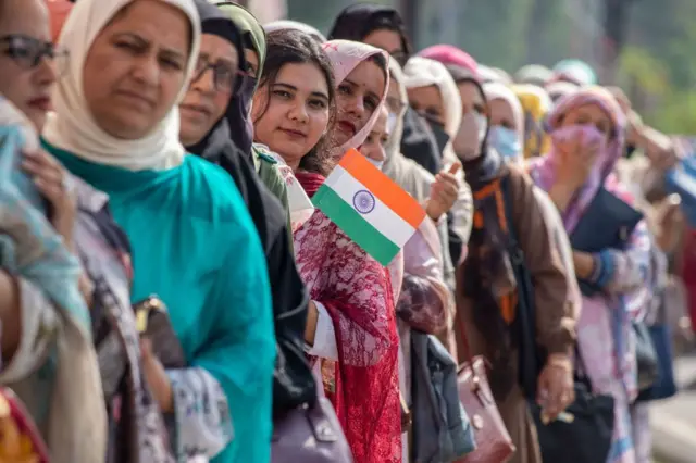 महिलाएं 