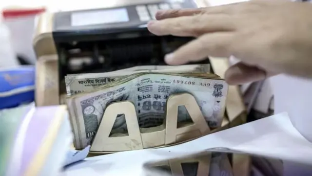 డబ్బులు