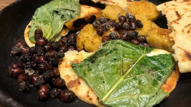 Муравьи полны антиоксидантов, поэтому регулярное употребление их в пищу может предотвратить раковые заболевания