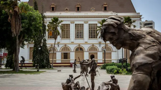 Des sculptures de Abdou Fary Faye