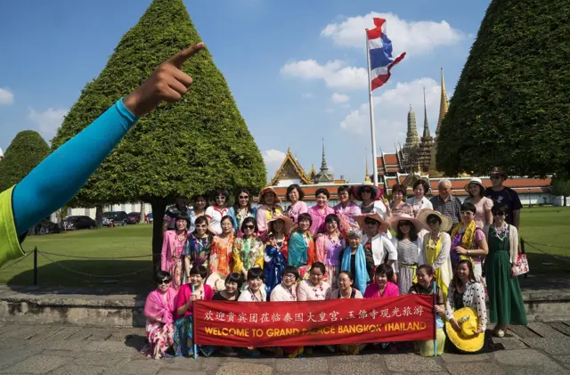 นักท่องเที่ยวชาวจีนที่พระบรมมหาราชวัง