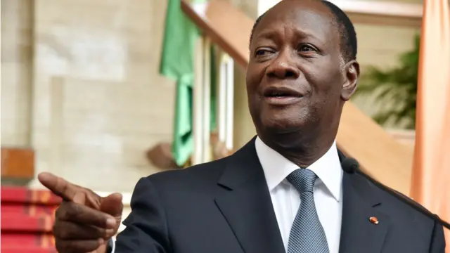 Alassane Ouattara also do im own swearing in.