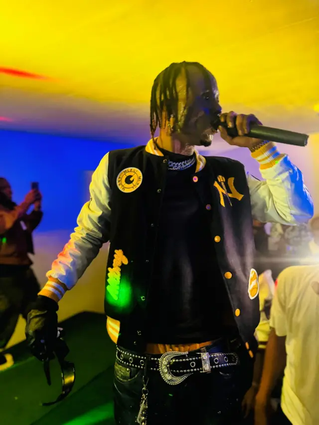 Sat B ariko araririmba