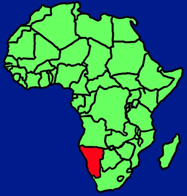 Mapa de África en verde con Namibia en rojo