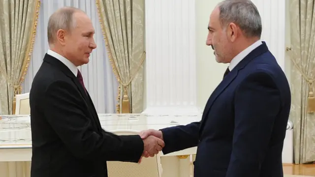 Putin Pasinyan bu gun