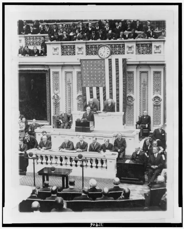 O presidente Calvin Coolidge em sua primeira mensagem ao Congresso, em 1923