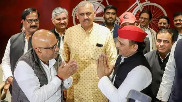 अजय राय आणि आखिलेश यादव