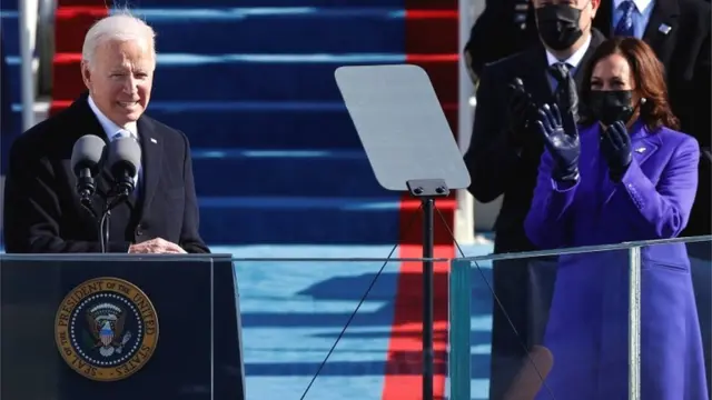 बाइडन और कमला हैरिस