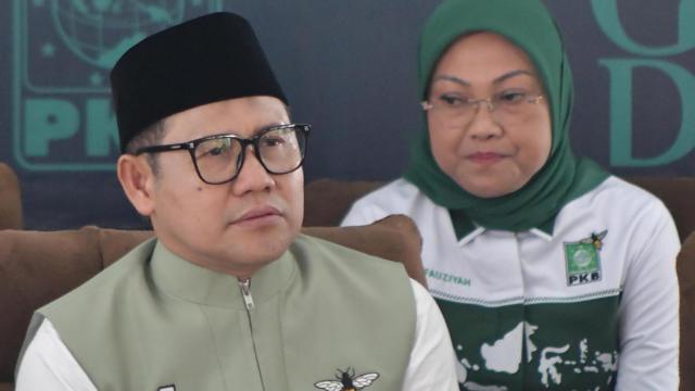 Ketua Umum Partai Kebangkitan Bangsa (PKB) Muhaimin Iskandar (kiri) dan Menteri Tenaga Kerja Ida Fauziyah (kanan)