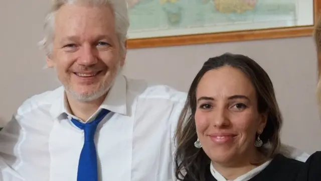 Julian Assange na mwenza wake Stella Morris