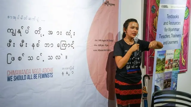 ယဉ်ကျေးမှုကို ထိခိုက်အောင် လုပ်တဲ့သူ၊ ပယ်ချတဲ့သူ၊ လူမျိုးရေးကို အကောင်းမမြင်တဲ့သူအဖြစ် အမြင်ခံရတယ်။