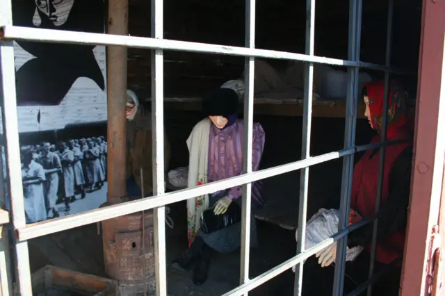 Казакстандагы "АЛЖИР" лагеринин ордуна түзүлгөн музей. "Сталиндик вагон"