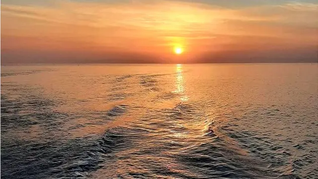 ఐల్ ఆఫ్ రమ్ లో సూర్యోదయం