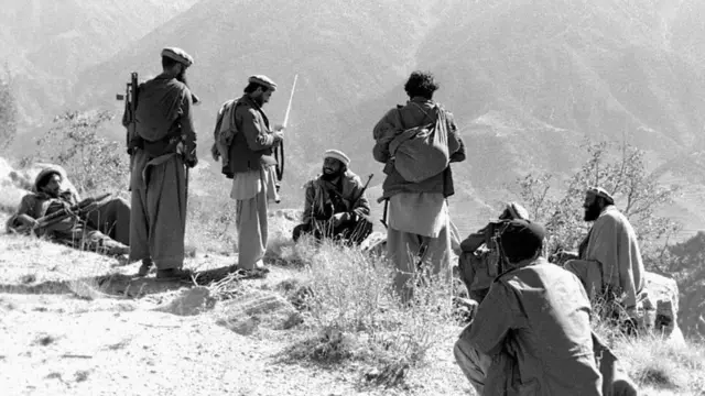 Militantes islámicos durante la guerra contra los soviéticos