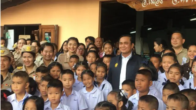 กับเด็ก ๆ