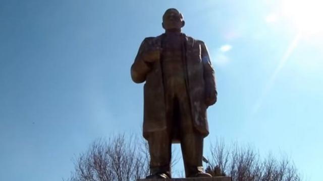 Lenin, Tacikistan, heykəl