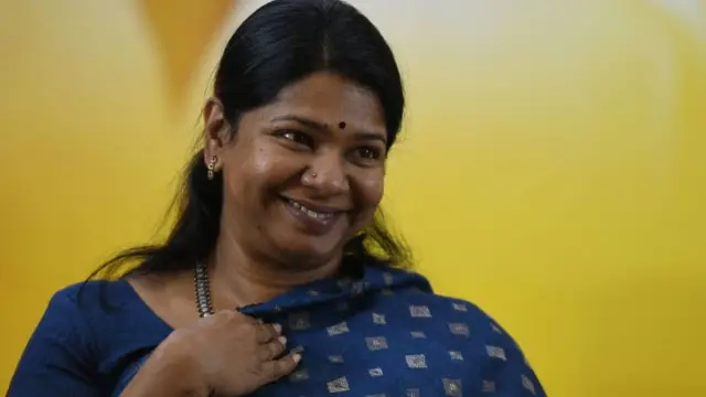 হিন্দি চাপিয়ে দেওয়ার বিরোধিতায় সরব ডিএমকে নেত্রী কানিমোঝি