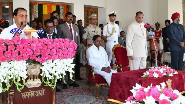 ప్రమాణ స్వీకారం చేస్తున్న అల్లోల్ల ఇంద్రకరణ్ రెడ్డి