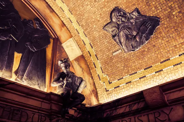 Потолок в пабе "Черный монах"