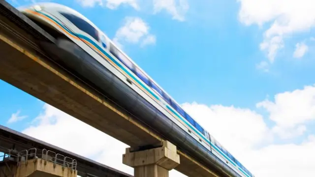 Шанхай має один з небагатьох загальнодоступних магнітопланів у світі