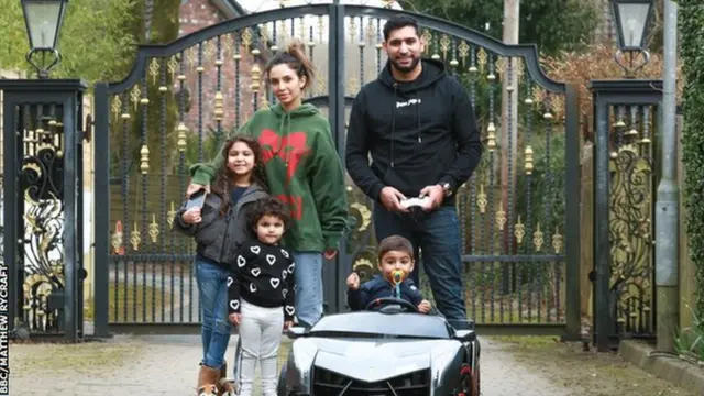 عامر خان اور فریال مخدوم