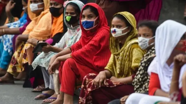 বাংলাদেশে করোনাভাইরাস টেস্টিংএর জন্য ফি নির্ধারণের পর টেস্টিংএর সংখ্যা কমেছে