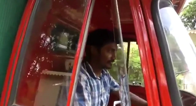 सौर ऊर्जा से चलने वाला ऑटो रिक्शा