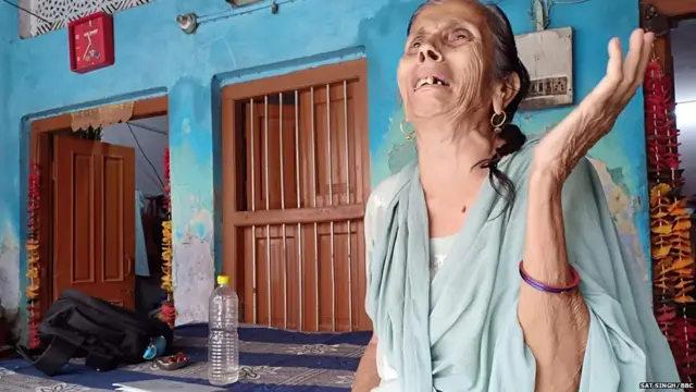 ਦਿਨੇਸ਼ ਦੀ ਮਾਂ