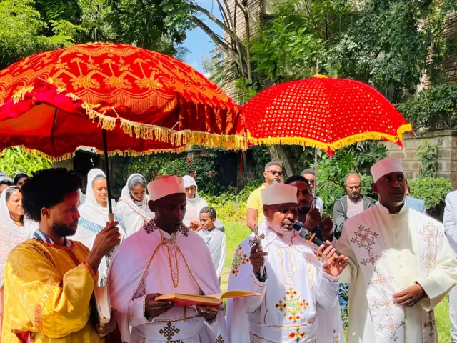 ኣብ ኬንያ ናይሮቢ ዝቕመጡ ኣመንቲ ካቶሊካዊት ቤተክርስቲያን ኤርትራ'ውን፡ ኣብታ ከተማ ኣብ ዝርከብ ቤተክርስቲያን በዓል ጥምቀት ብጸሎትን ዝማሬን ኣኽቢሮም 