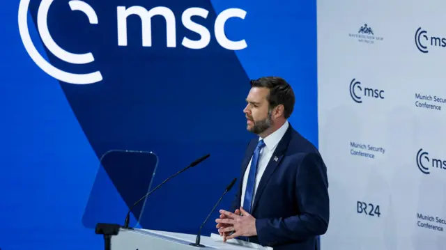 Wiceprezydent USA JD Vance wygłasza przemówienie podczas Monachijskiej Konferencji Bezpieczeństwa (MSC) w Monachium, Niemcy, 14 lutego 2025 roku.