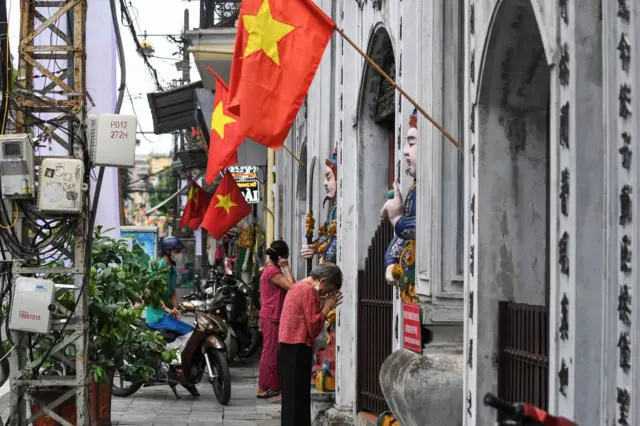 Ông Đoàn Xuân Kiên cảnh báo thực trạng "lạm dụng tín ngưỡng để làm giàu" ở Việt Nam.