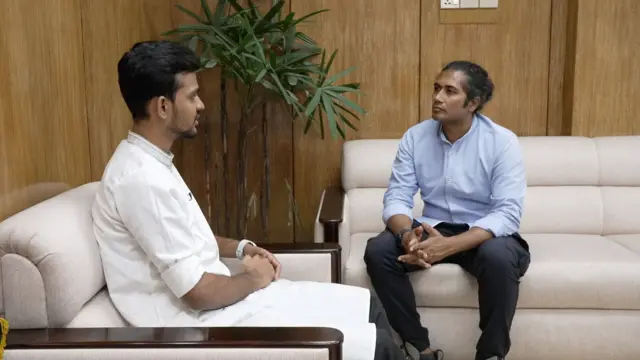  আসিফ মাহমুদ সজীব ভূঁইয়া কথা বলেন বিবিসি সাংবাদিকের সঙ্গে 