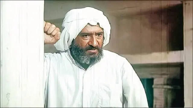 ناصر تقوایی فیلم ناخدا خورشید را در سال ۱۳۶۵ با الهام از کتاب «داشتن و نداشتن» ارنست همینگوی، ساخت