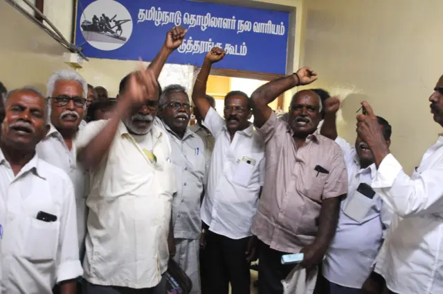 பேருந்துகள் வேலைநிறுத்தம்