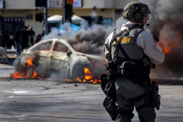 निजी सम्पत्तिमा पनि तोडफोड र आगजनी भएको विवरण आएका छन् 