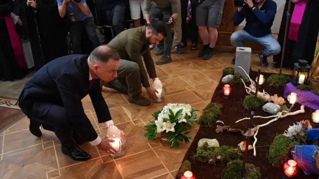 9 lipca 2023 r. prezydenci Andrzej Duda i Wołodymyr Zełenski zapalili świece w katedrze w Łucku, oddając hołd ofiarom rzezi wołyńskiej w 80. rocznicę tragedii.