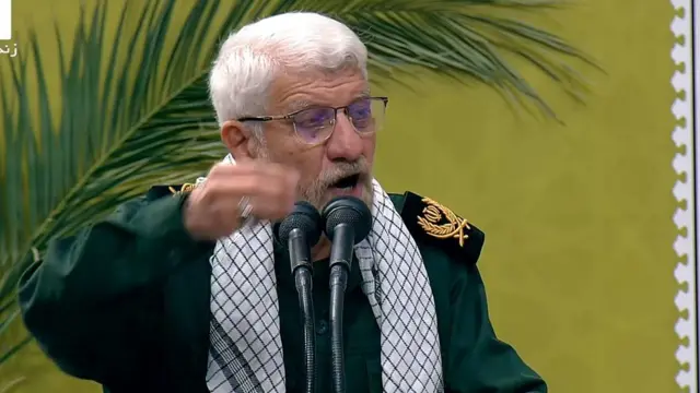 صادق آهنگران