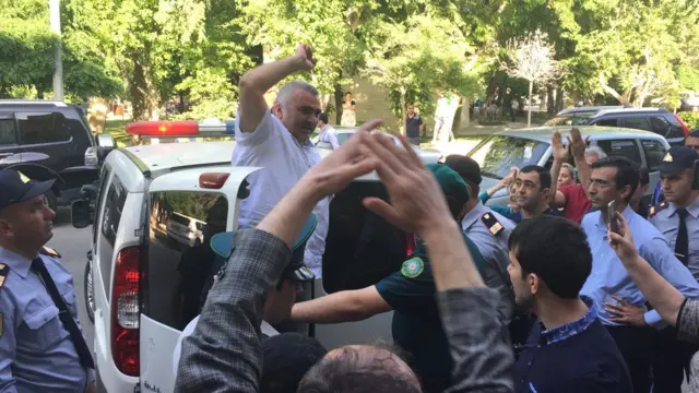 Əfqan Muxtarlı "xarici pasportu" olmadan Azərbaycanda peyda oldu və həbs edildi