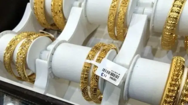 कोरोना, सोनं