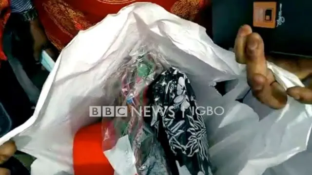 Akwa a chịtara Nnmadi Kanu