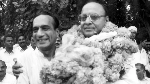 દિલીપ પરીખ અને શંકરસિંહ વાઘેલા